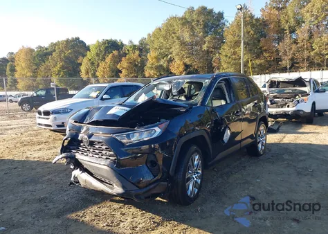 2021 Toyota Rav4 Xle Premium z USA, uszkodzony, nr VIN 2T3C1RFV5MC172349